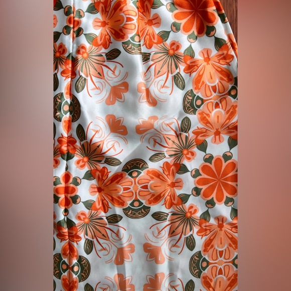 NWT revolve gorgeous House of Harlow Gorgeous Silky Floral
Cutout Dress - Picture 12 of 12